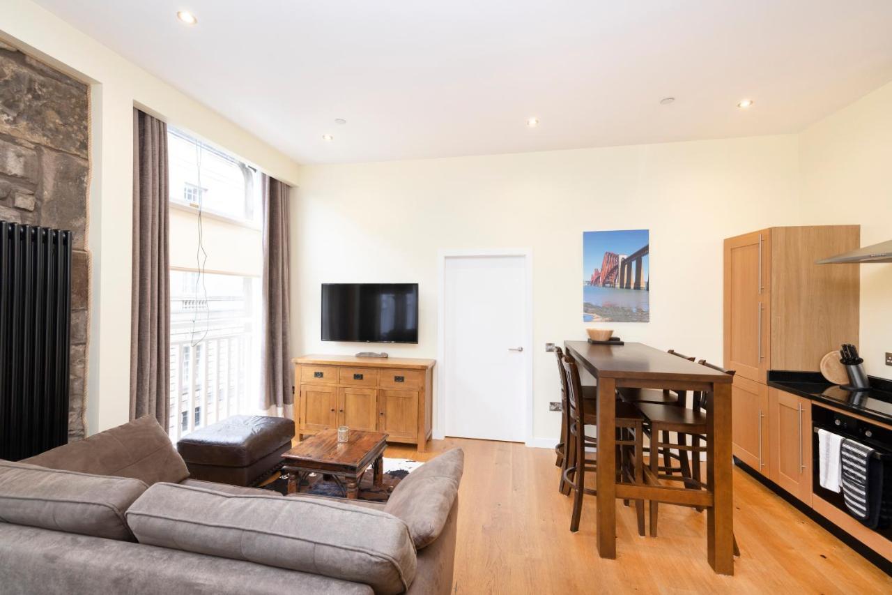 Joivy 1 Bed Flat In Old Town, Next To St Giles Cathedral Apartment Edinburgh Bagian luar foto