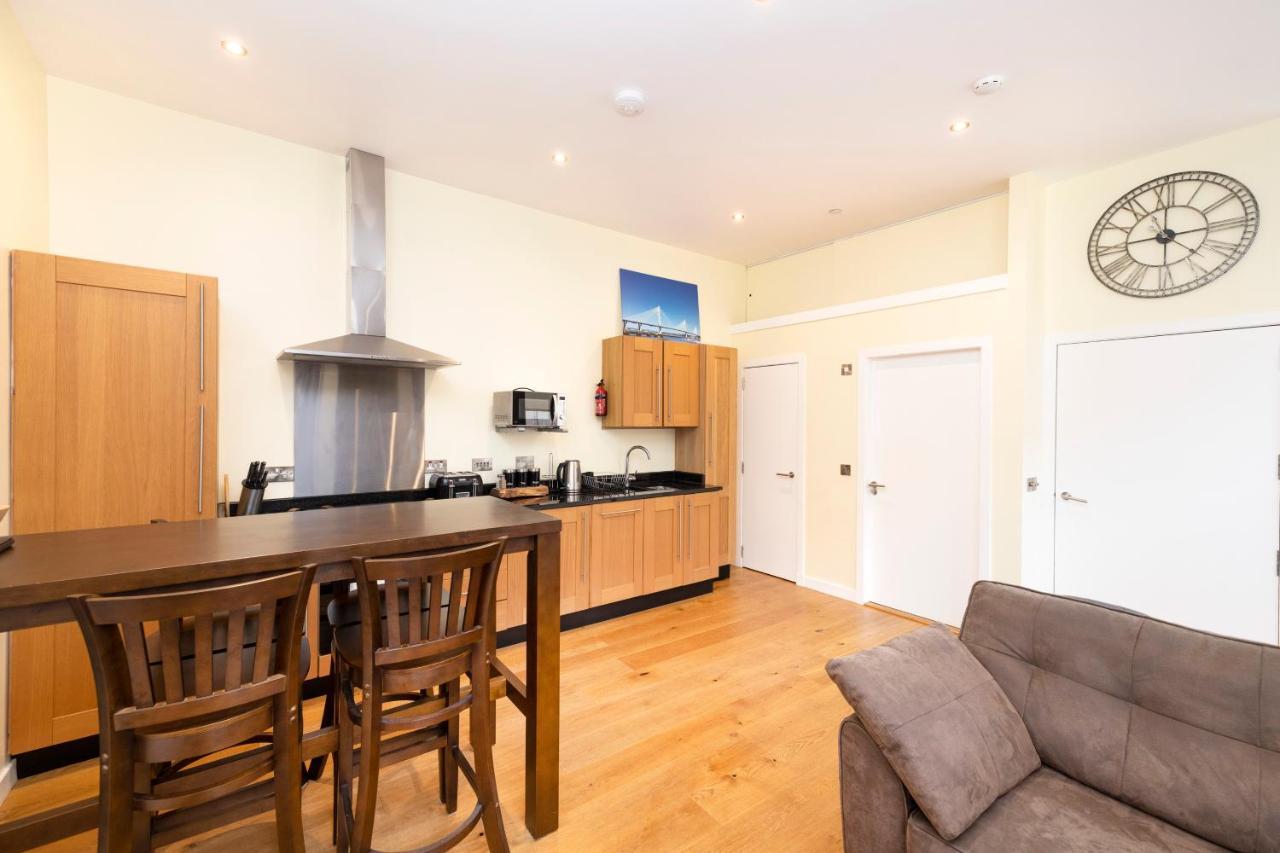 Joivy 1 Bed Flat In Old Town, Next To St Giles Cathedral Apartment Edinburgh Bagian luar foto